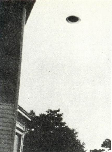 Passaic UFO photograph two